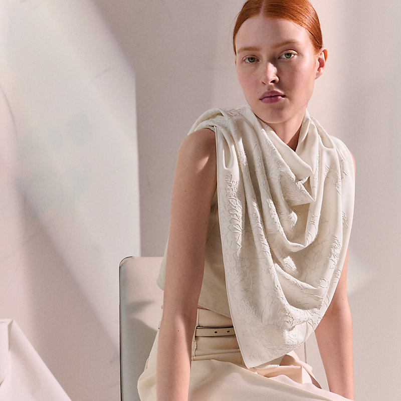 Robe Legere embroidered giant triangle - White | Hermès USA